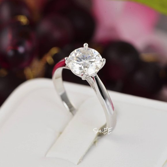 Certified 2 ct Engagement Moissanite Ring NEW - Picture 4 of 9